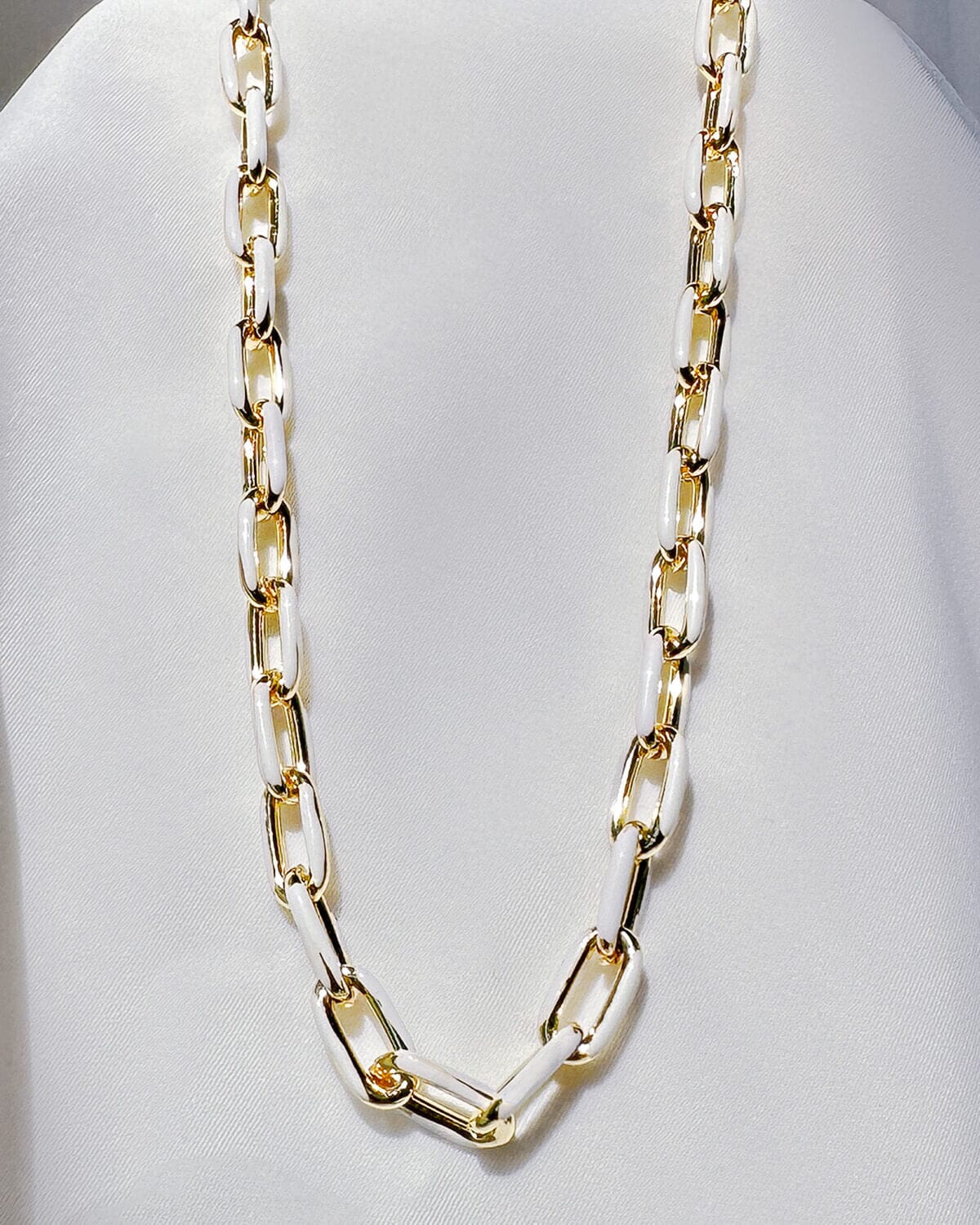 Enamel Chain Necklace - White Necklaces ISLY NYC - SIFS - D1 