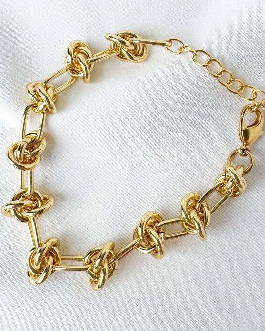 Knot Chain Bracelet - Gold Bracelets ISLY NYC - FOCUS 