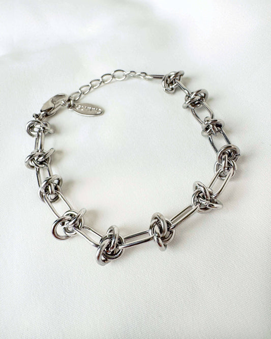 Knot Chain Bracelet - Silver Bracelets ISLY NYC - FOCUS 