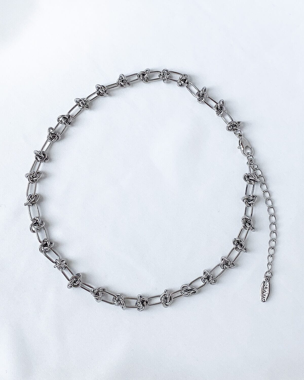 Knot Chain Necklace - Silver Necklaces ISLY NYC 