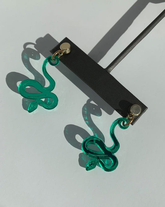 Snake Charm Earrings - Emerald EARRINGS ISLYNYC