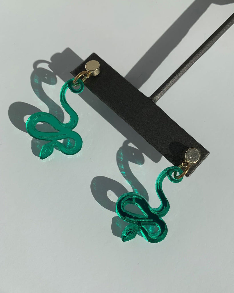 Snake Charm Earrings - Emerald EARRINGS ISLYNYC 