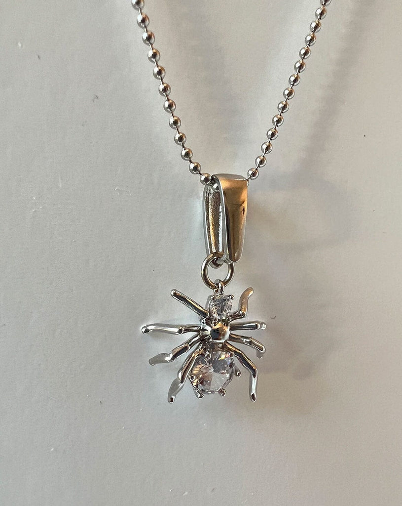 Spider Pendant Necklace - Silver Necklaces ISLYNYC